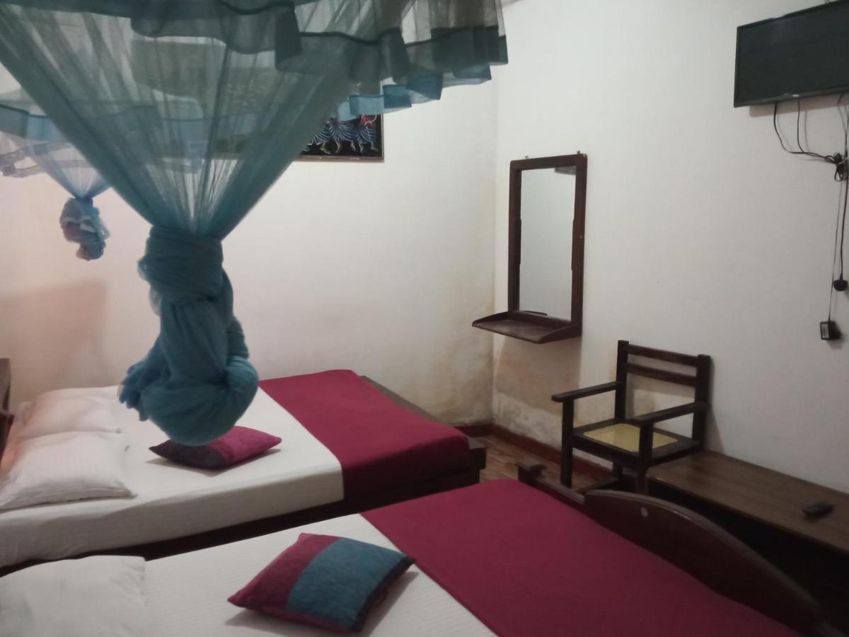 Bevary City Hotel Anuradhapura Luaran gambar
