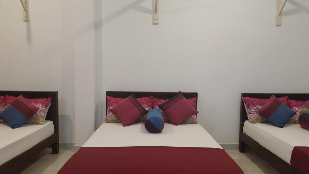 Bevary City Hotel Anuradhapura Luaran gambar