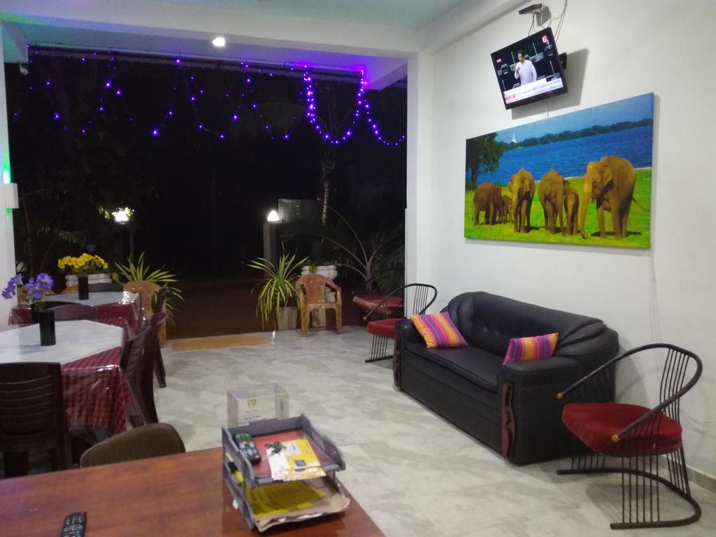 Bevary City Hotel Anuradhapura Luaran gambar